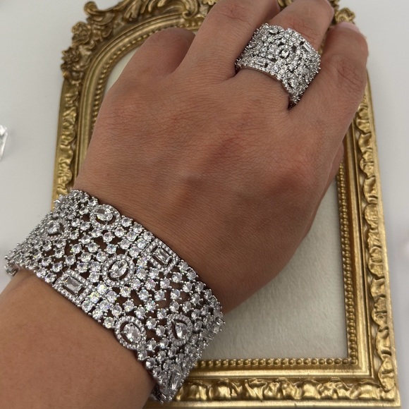 Luxury Cubic Zirconia Cuff Bracelet & Ring Set – Silver Tone - Picture 12 of 17